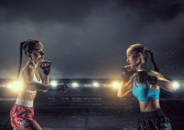 女人拳击比赛场上的图片