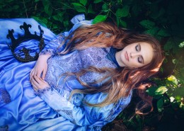 森林中的美女公主图片