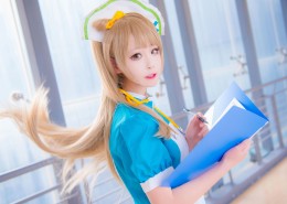 可爱美女cos南小鸟护士装图片