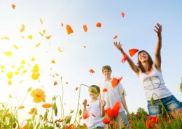 温暖幸福的一家人图片