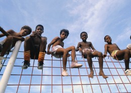 纯真儿童和自然图片