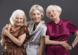 快乐老年人图片