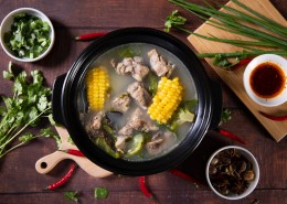 砂锅玉米排骨汤图片