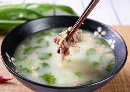 美味的羊肉汤图片