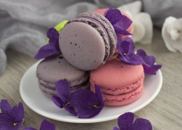 餐盘中的马卡龙图片大全