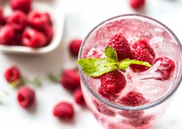 夏日水果冰饮图片