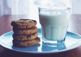 营养丰富的牛奶图片