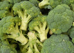 绿色新鲜的西兰花图片