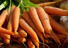 新鲜营养的胡萝卜图片