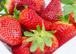 鲜红又美味的草莓图片