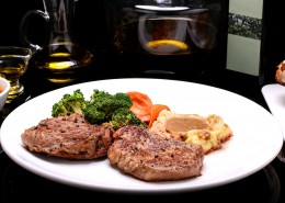 精美摆盘的牛排图片大全