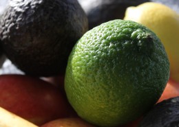 绿色的牛油果图片