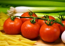 红彤彤的西红柿图片