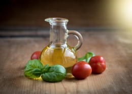 健康营养的橄榄油图片