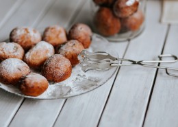 传统的波兰甜甜圈图片