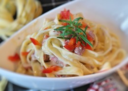 香喷喷的面条图片