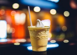 冰凉爽口的甜筒冰激凌图片大全