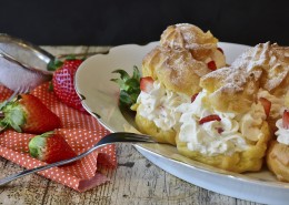 细腻绵软的甜品图片