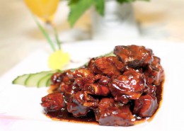 香喷喷的秘制排骨图片