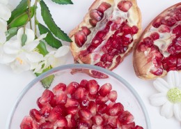 掰开的石榴图片