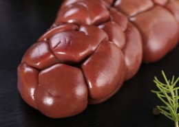 鲜红的牛肾图片