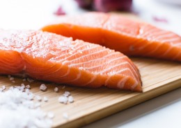 新鲜的三文鱼图片