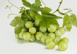 新鲜的绿葡萄图片