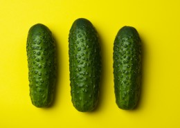 脆甜鲜嫩的黄瓜图片