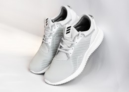 男士阿迪达斯运动鞋图片