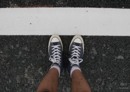 设计简洁的帆布鞋图片