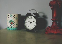 各种款式的闹钟图片