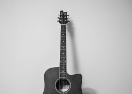 帅气的古典吉他图片