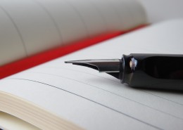 精美的钢笔图片