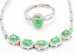 漂亮贵重的玉石项链图片