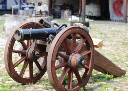 老式火炮图片