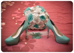 一双优雅的高跟鞋图片