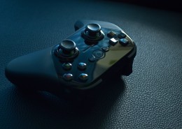 玩游戏的游戏手柄图片