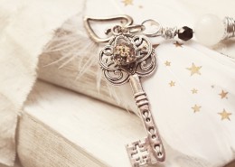 古典外形的钥匙图片