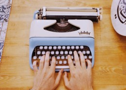 老式打字机图片