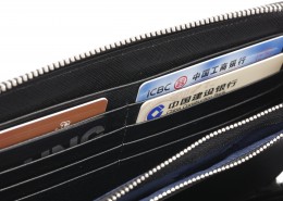 打开的钱包图片