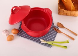 红色的汤锅图片