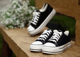 户外运动鞋图片