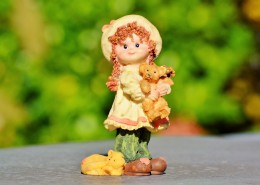 造型可爱的陶艺摆件图片