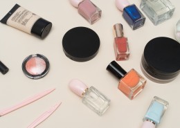 女生必备化妆品图片