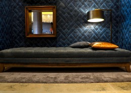 整洁舒适的床图片