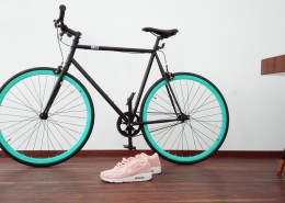 一辆自行车图片