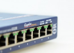 连接网络的路由器图片