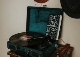 复古的留声机图片