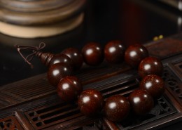 优雅的小叶紫檀手串图片大全