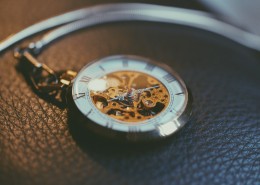 复古的怀表图片